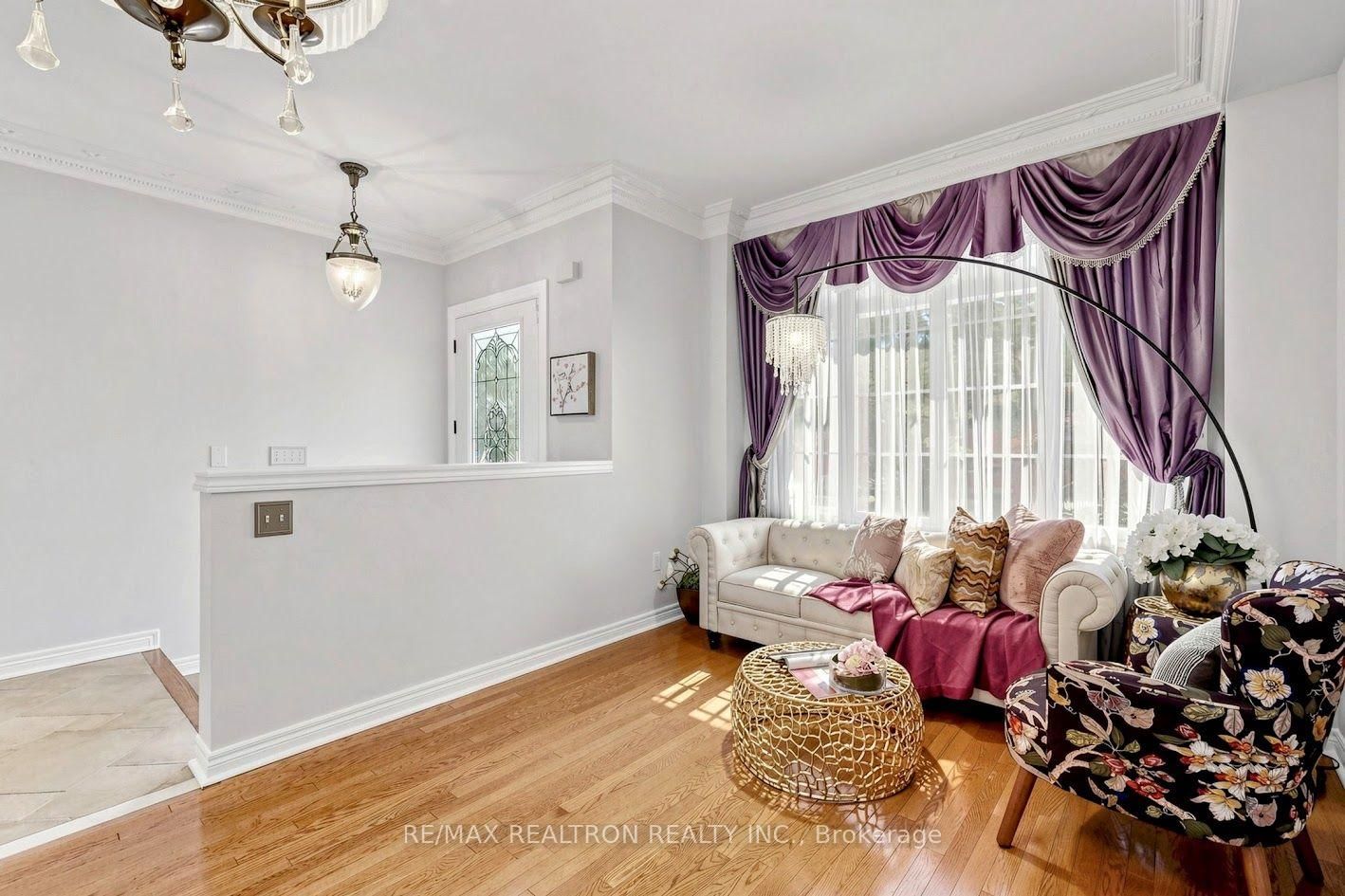 52 Canelli Heights Court • Vaughan, ON photo 5