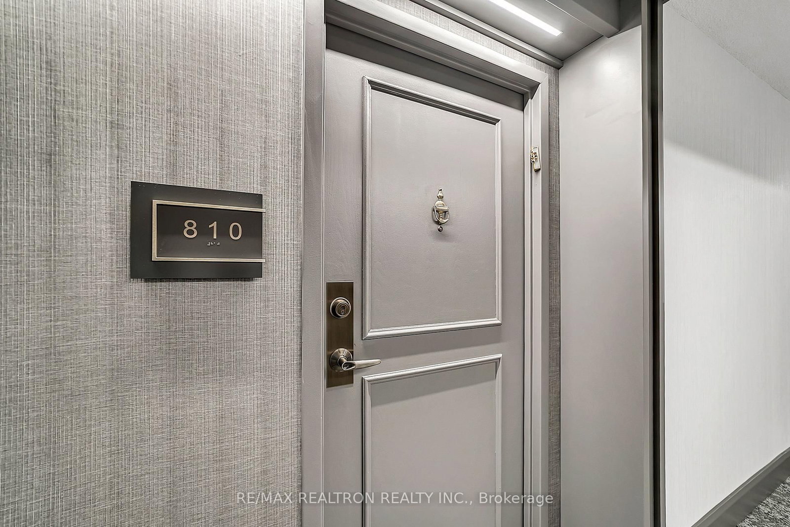 7 Townsgate Drive • #810 • Vaughan, ON photo 4
