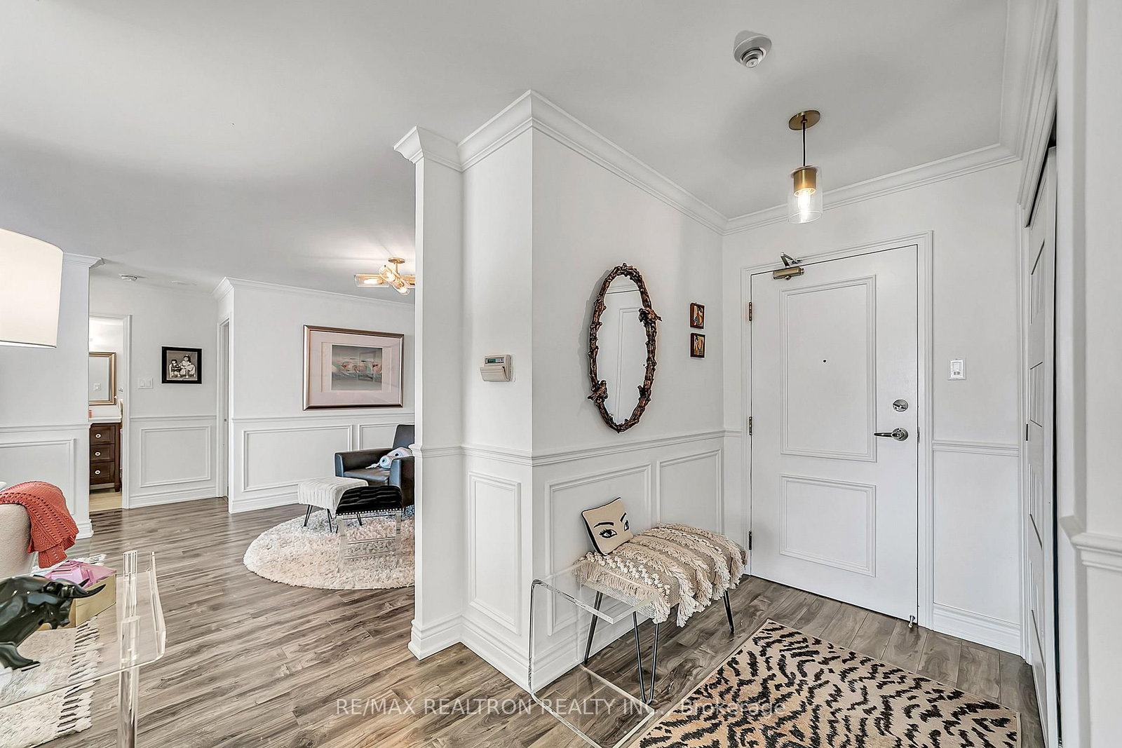 7 Townsgate Drive • #810 • Vaughan, ON photo 5