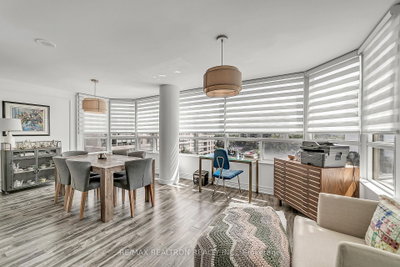 7 Townsgate Drive • #810 • Vaughan, ON photo 8