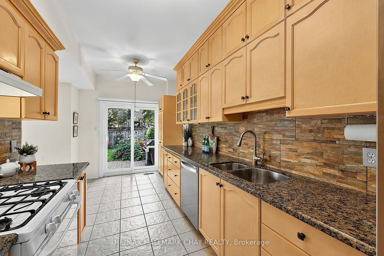 168 Denise Circle • Newmarket, ON photo 10