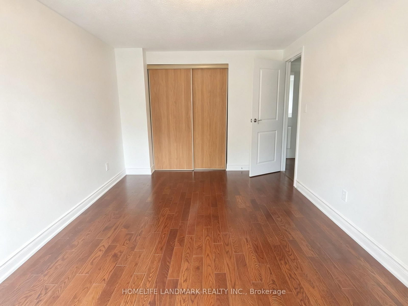 215 Bob O' Link Avenue • Vaughan, ON photo 16