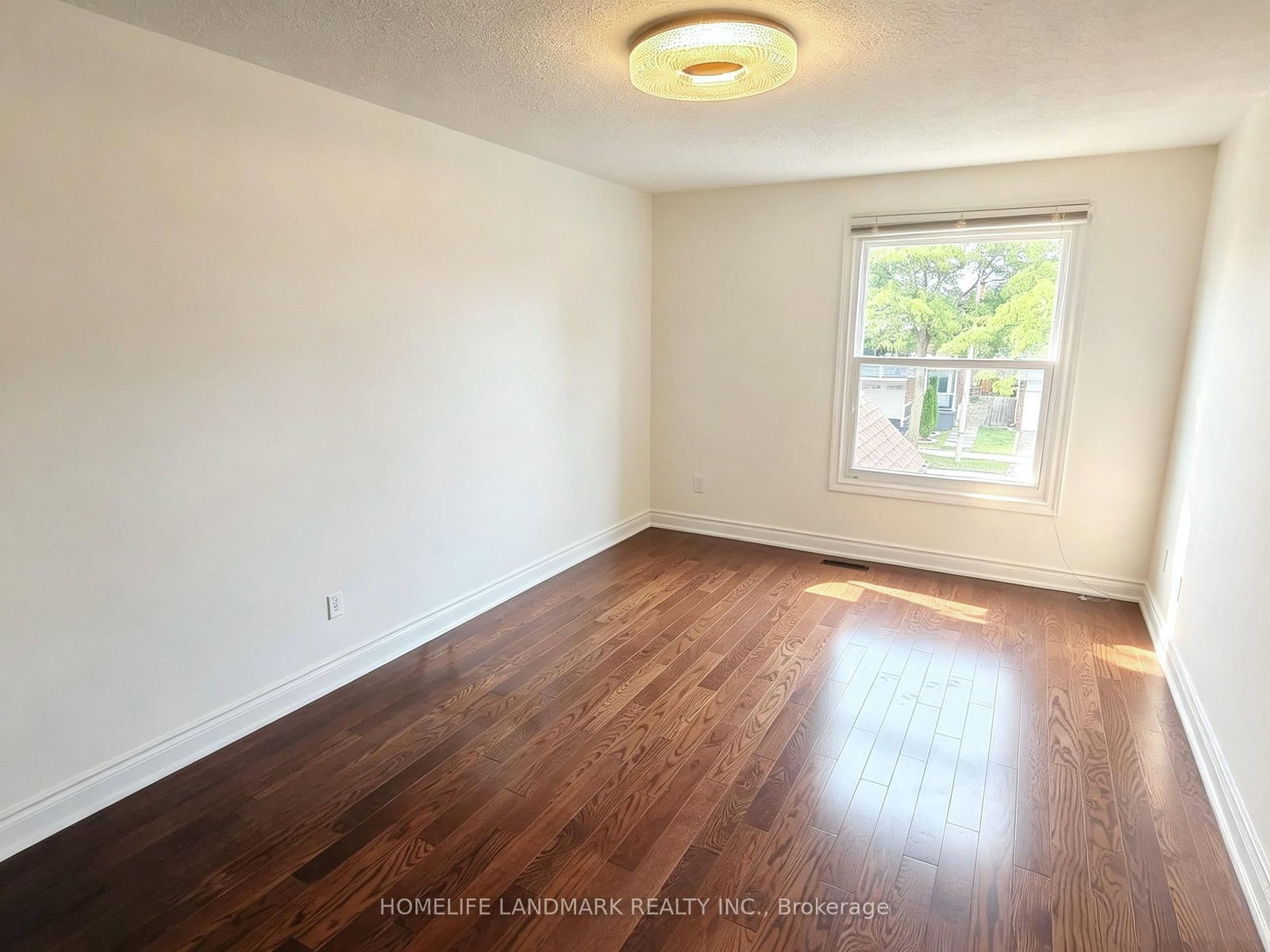 215 Bob O' Link Avenue • Vaughan, ON photo 17