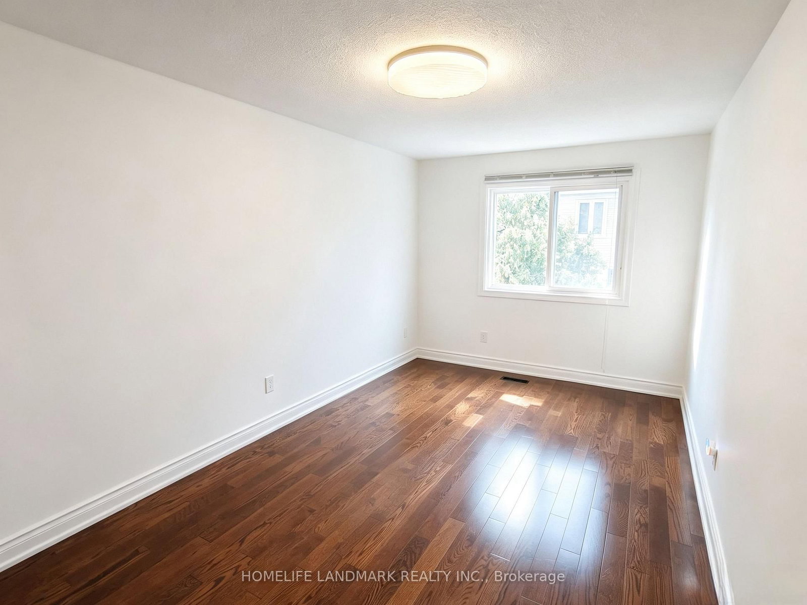 215 Bob O' Link Avenue • Vaughan, ON photo 19