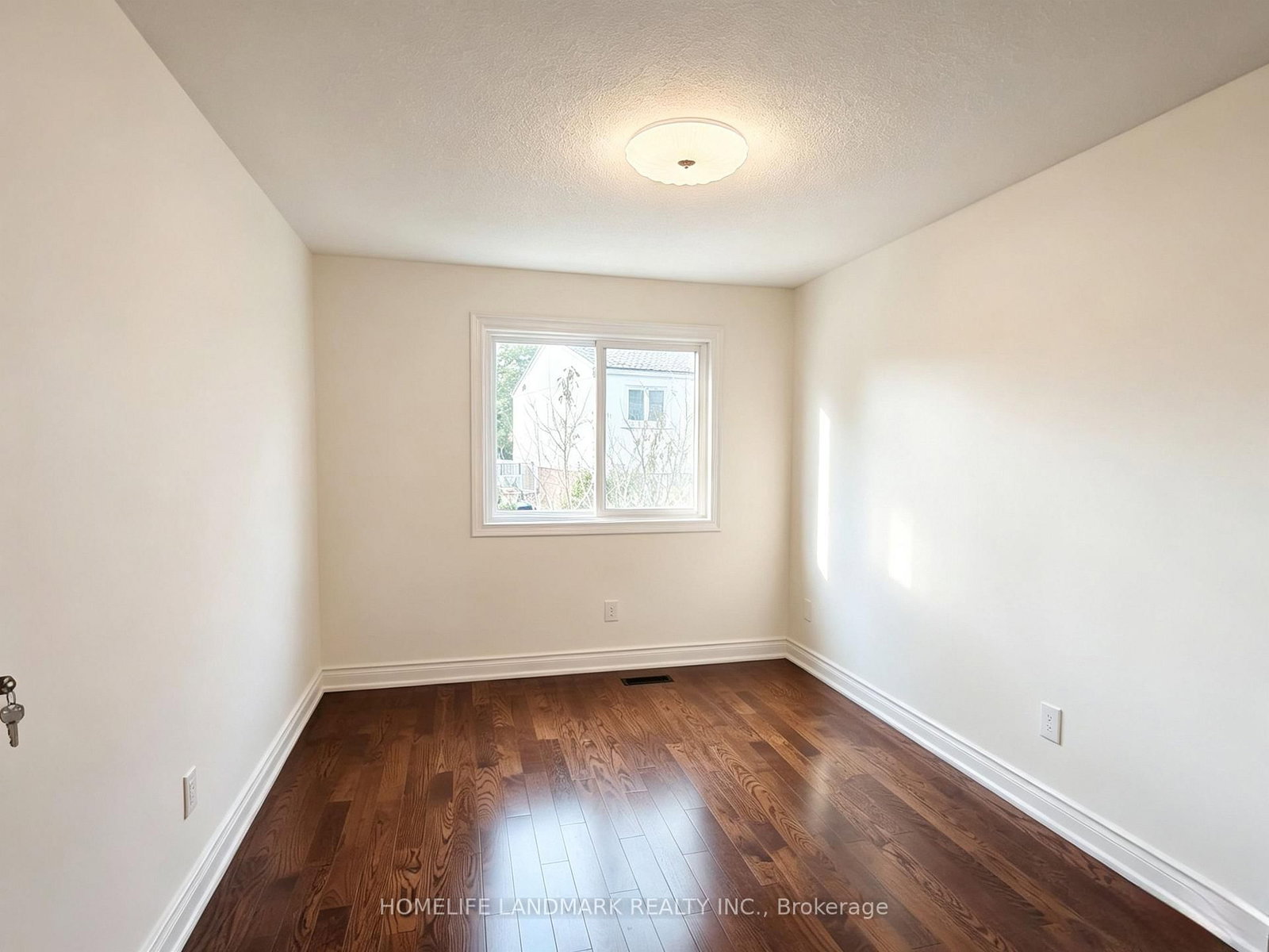 215 Bob O' Link Avenue • Vaughan, ON photo 21