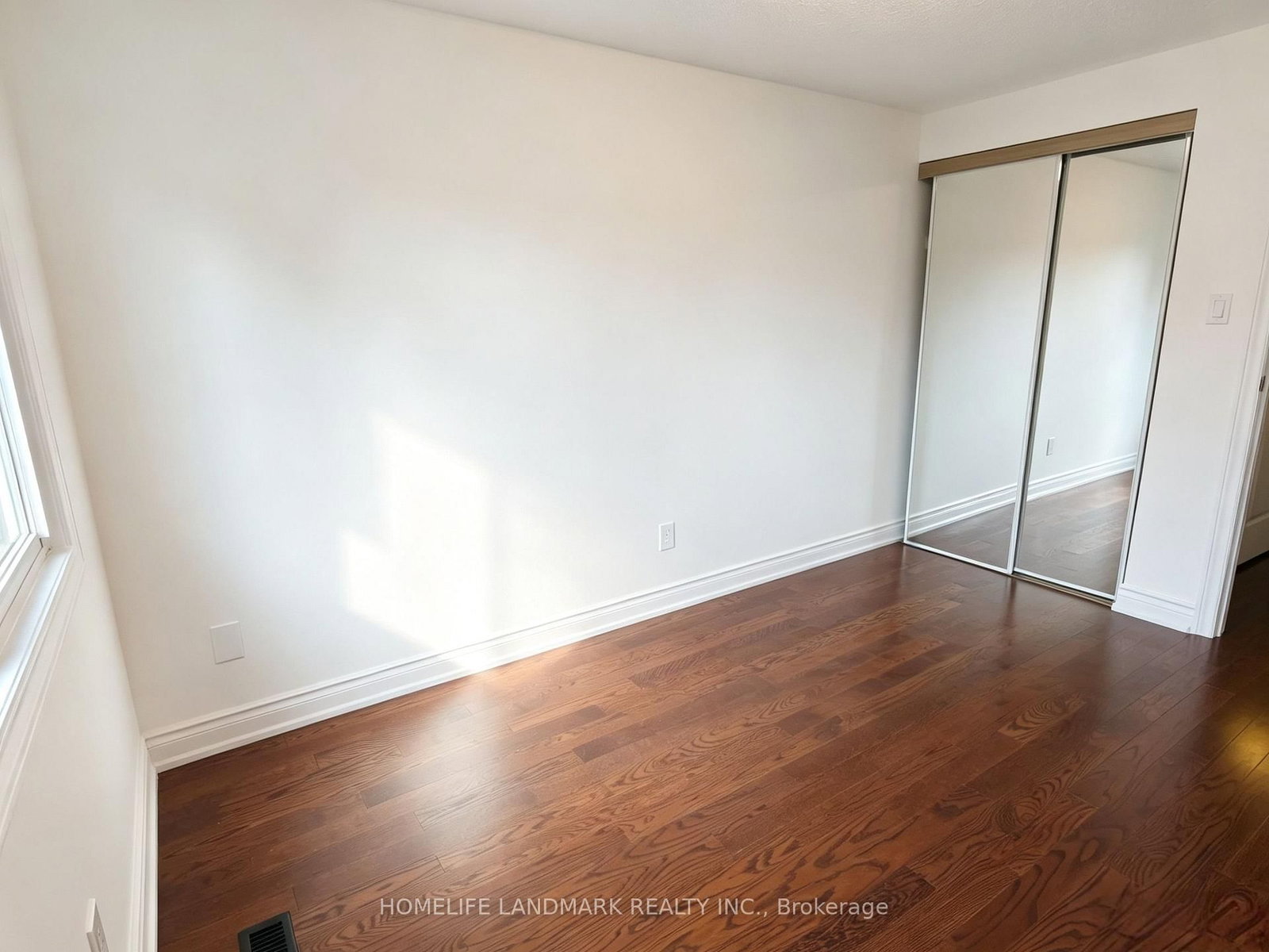 215 Bob O' Link Avenue • Vaughan, ON photo 22