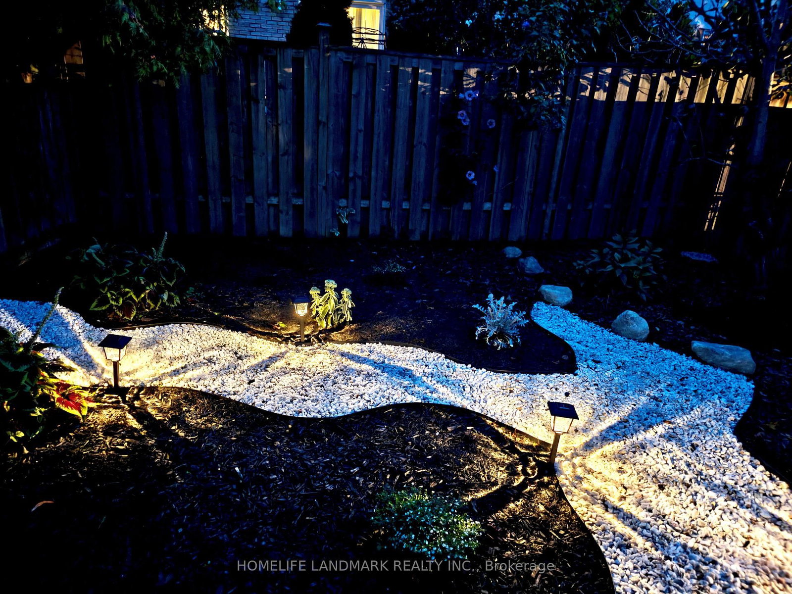 215 Bob O' Link Avenue • Vaughan, ON photo 3