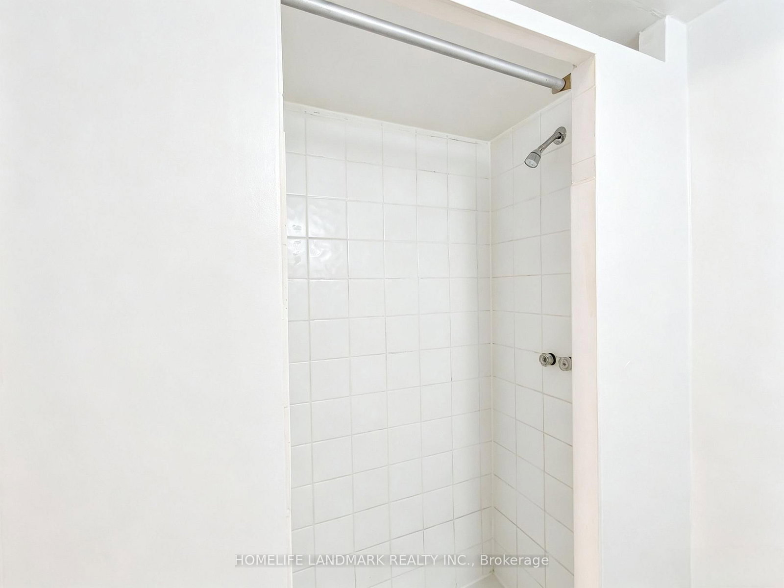 215 Bob O' Link Avenue • Vaughan, ON photo 31