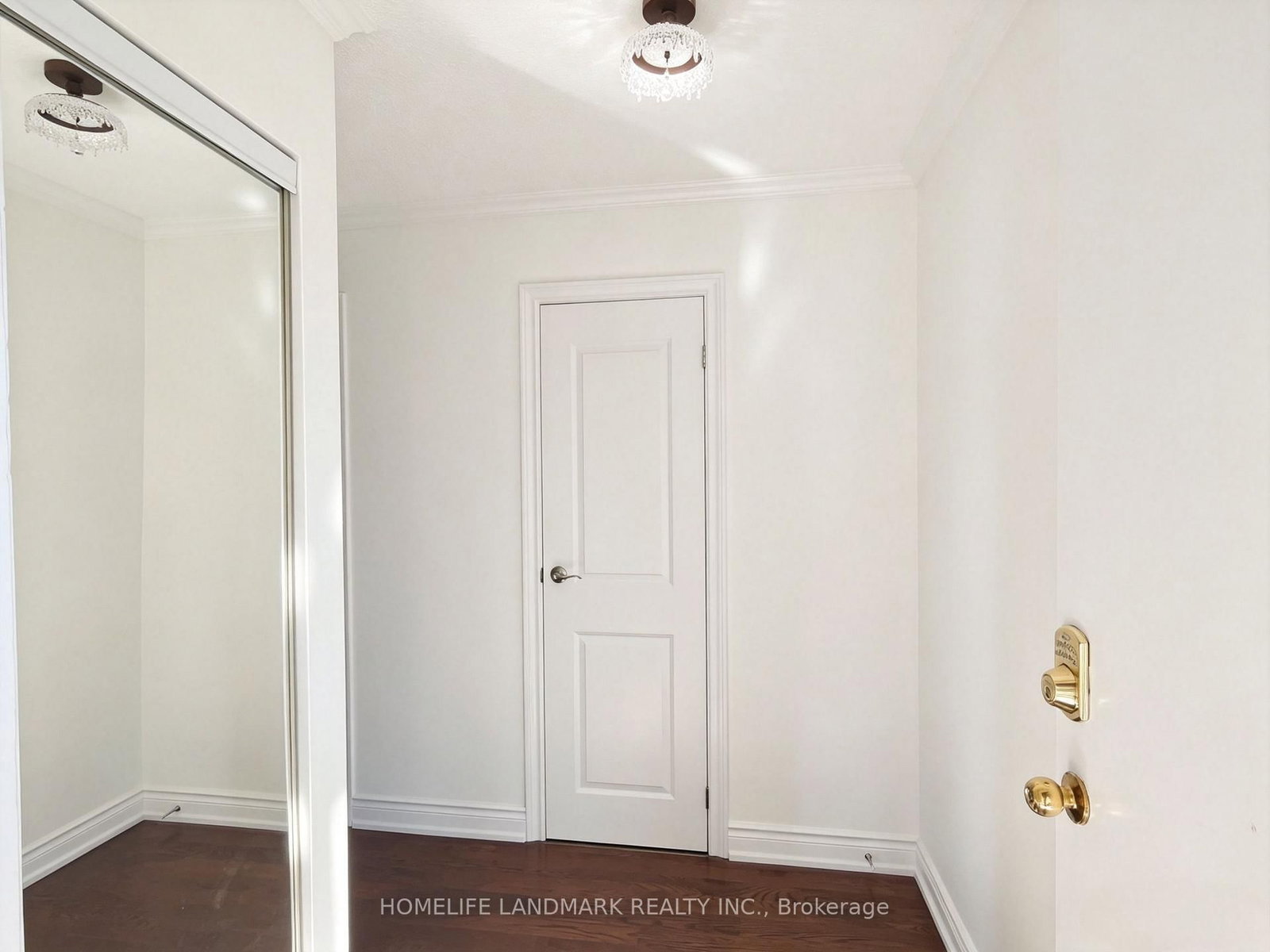 215 Bob O' Link Avenue • Vaughan, ON photo 6