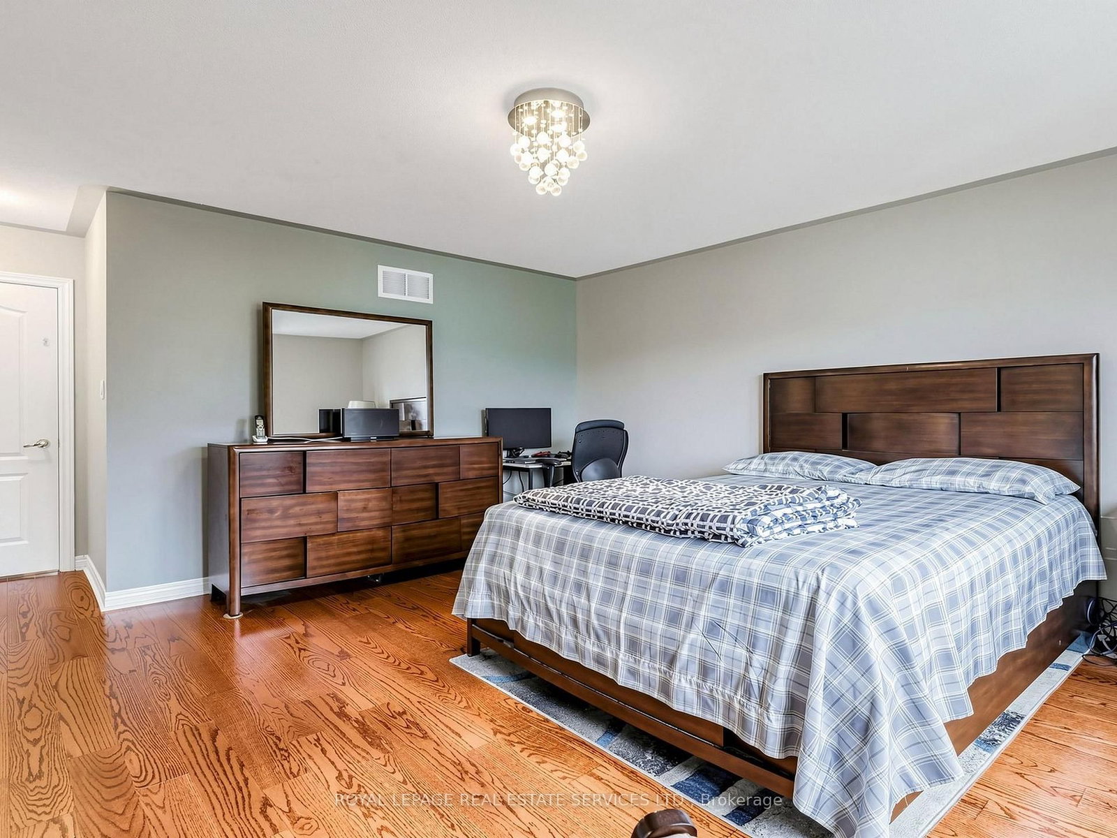 122 Juglans Cres, Whitchurch-Stouffville, view 16