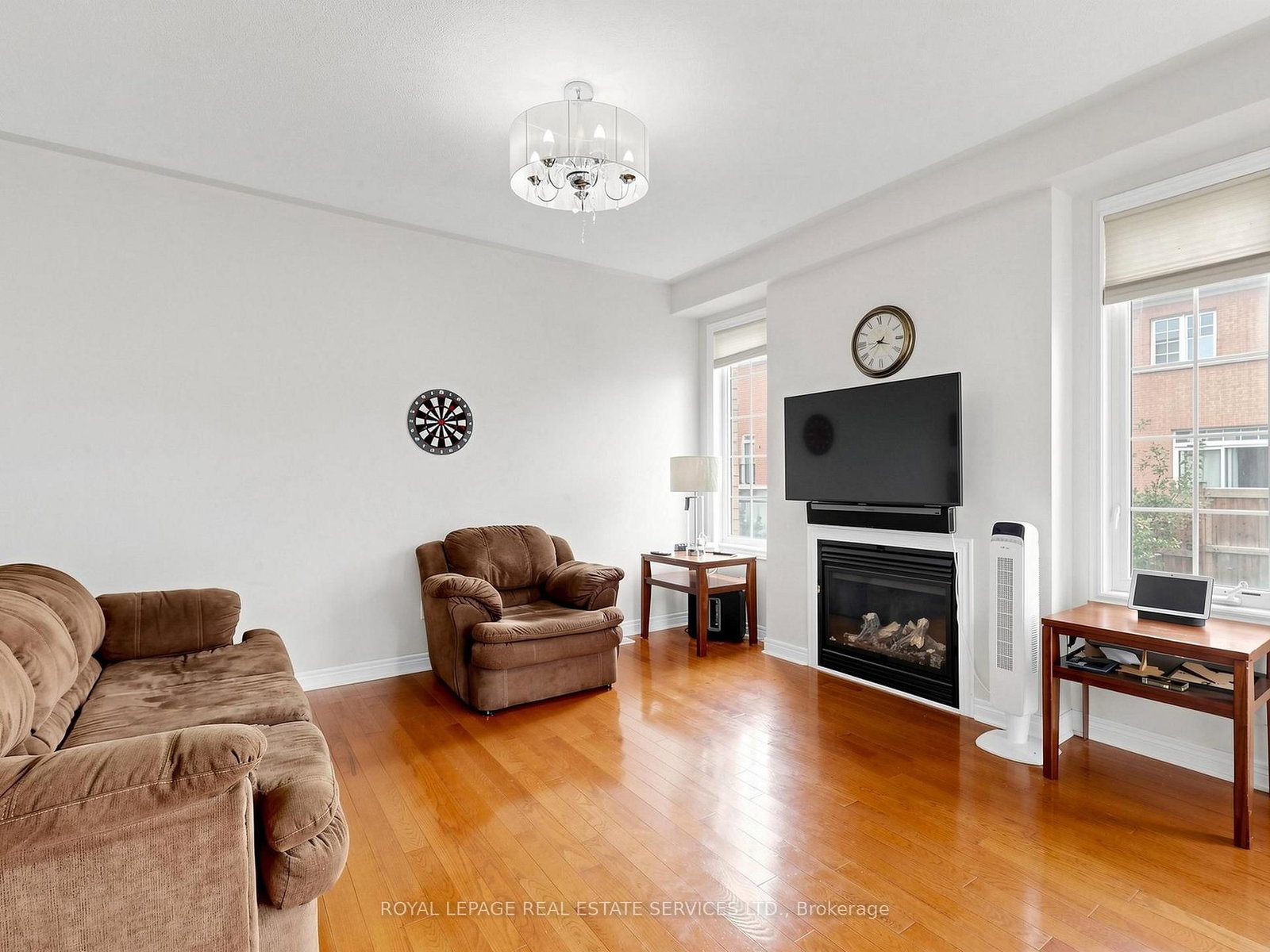 122 Juglans Cres, Whitchurch-Stouffville, view 8