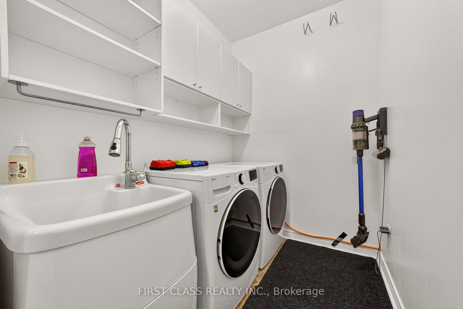 44 Pamgrey Road • Markham, ON photo 15