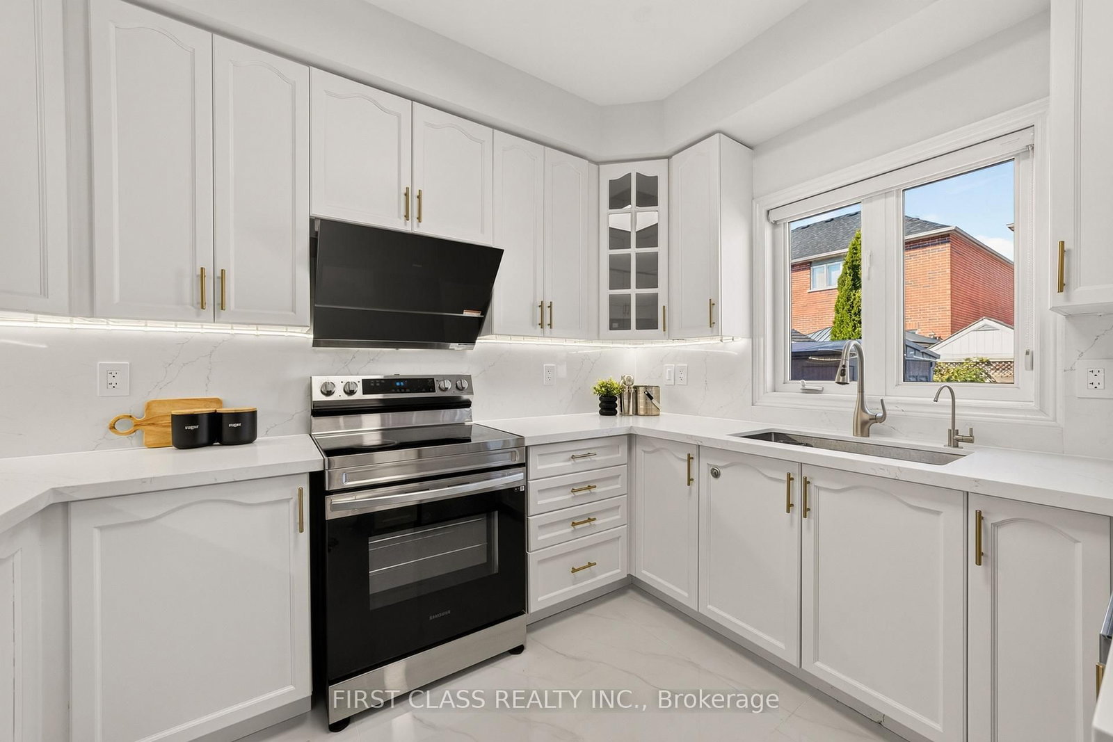 44 Pamgrey Road • Markham, ON photo 8