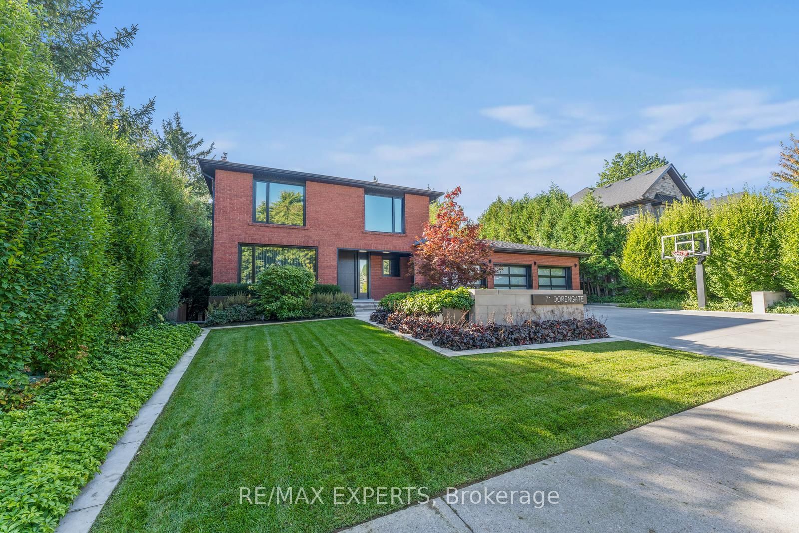 71 Dorengate Drive • Vaughan, ON photo 5