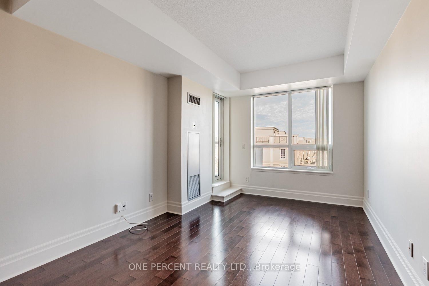 21 Upper Duke Crescent • #401 • Markham, ON photo 13