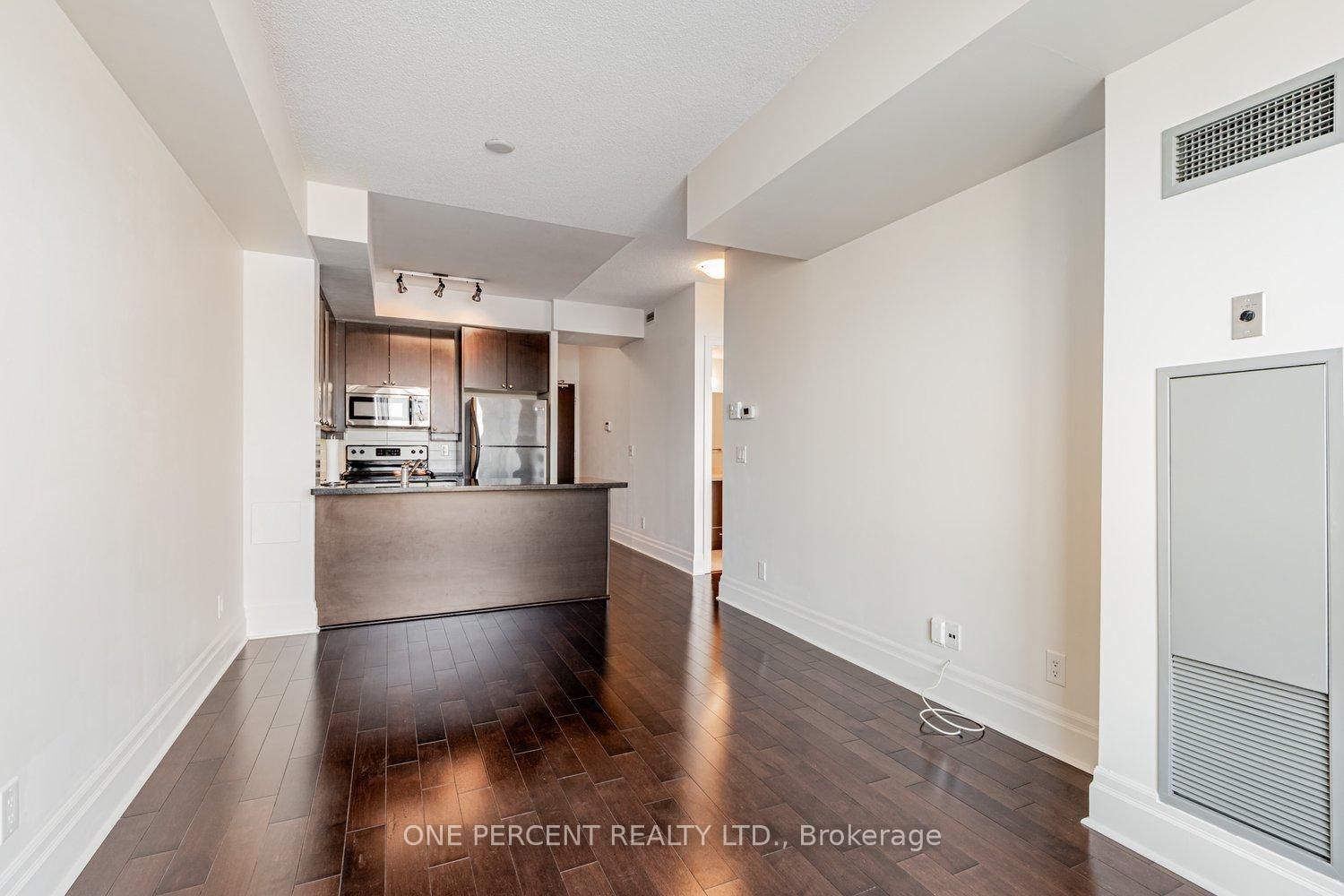 21 Upper Duke Crescent • #401 • Markham, ON photo 16