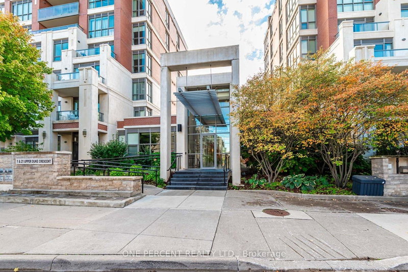 401 - 21 Upper Duke Crescent