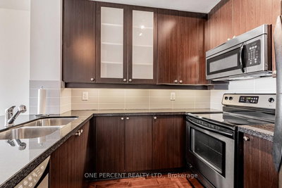 21 Upper Duke Crescent • #401 • Markham, ON photo 9