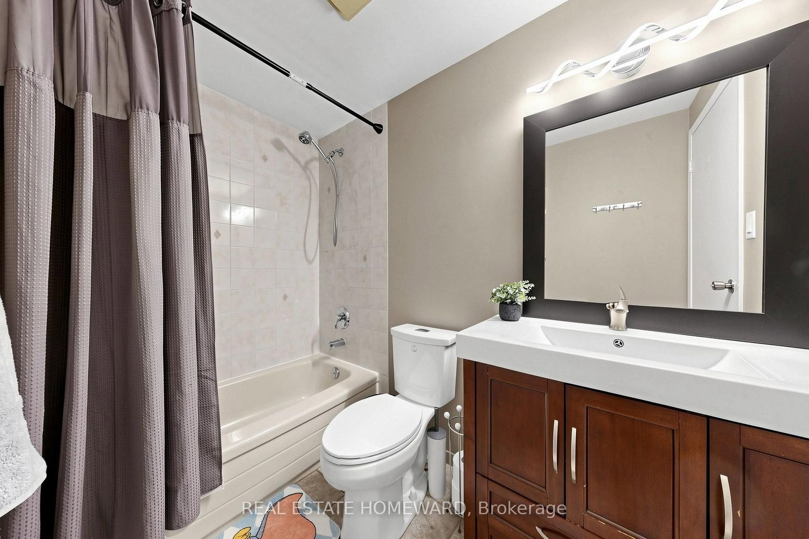 242 Badessa Circle • Vaughan, ON photo 21