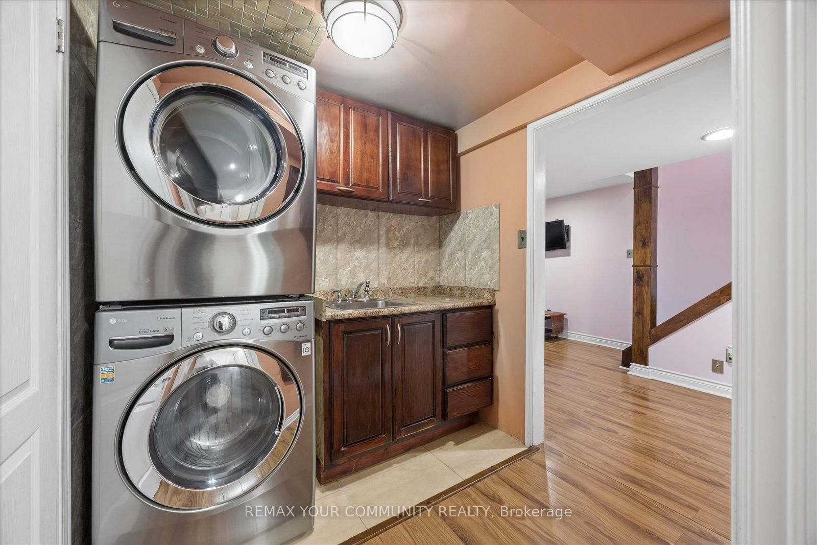41 Old Colony Road • Richmond Hill, ON photo 32