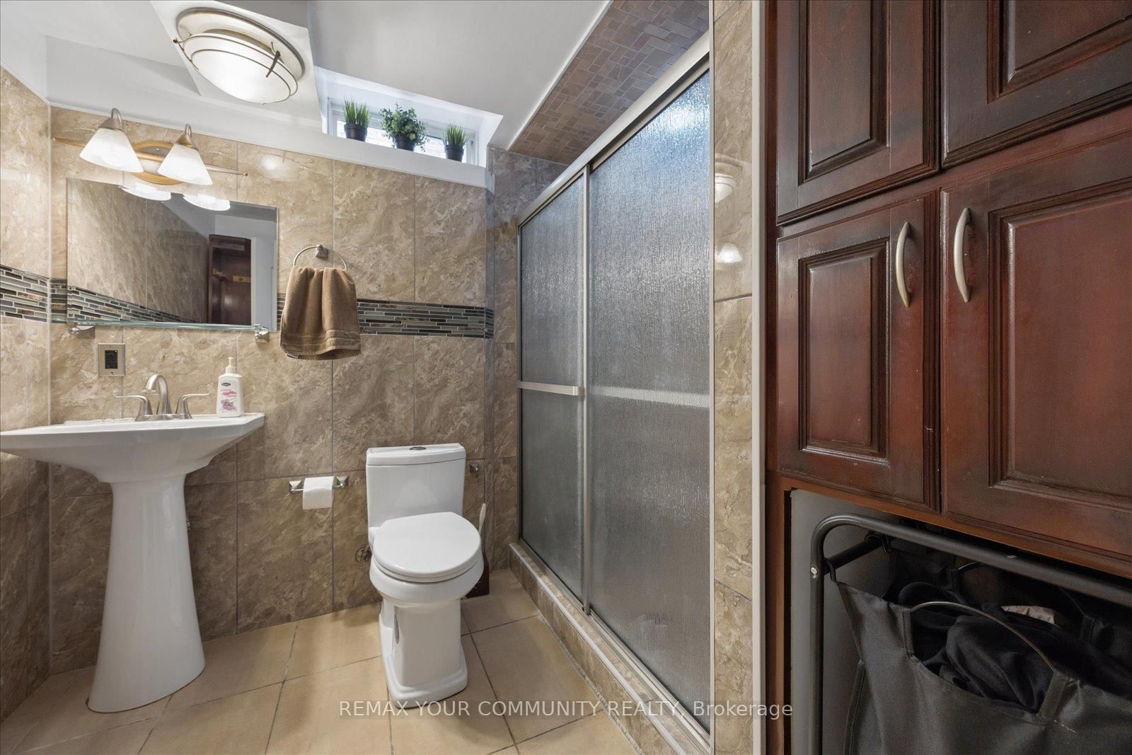 41 Old Colony Road • Richmond Hill, ON photo 37