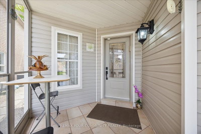 41 Old Colony Road • Richmond Hill, ON photo 5