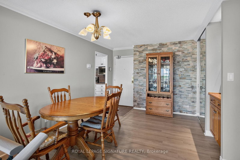 1210 - 50 Baif Boulevard