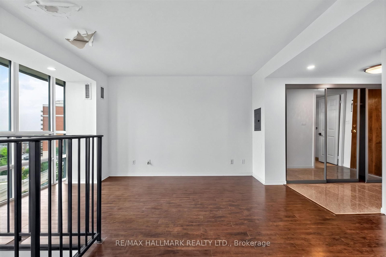 51 Baffin Court • #702 • Richmond Hill, ON photo 20