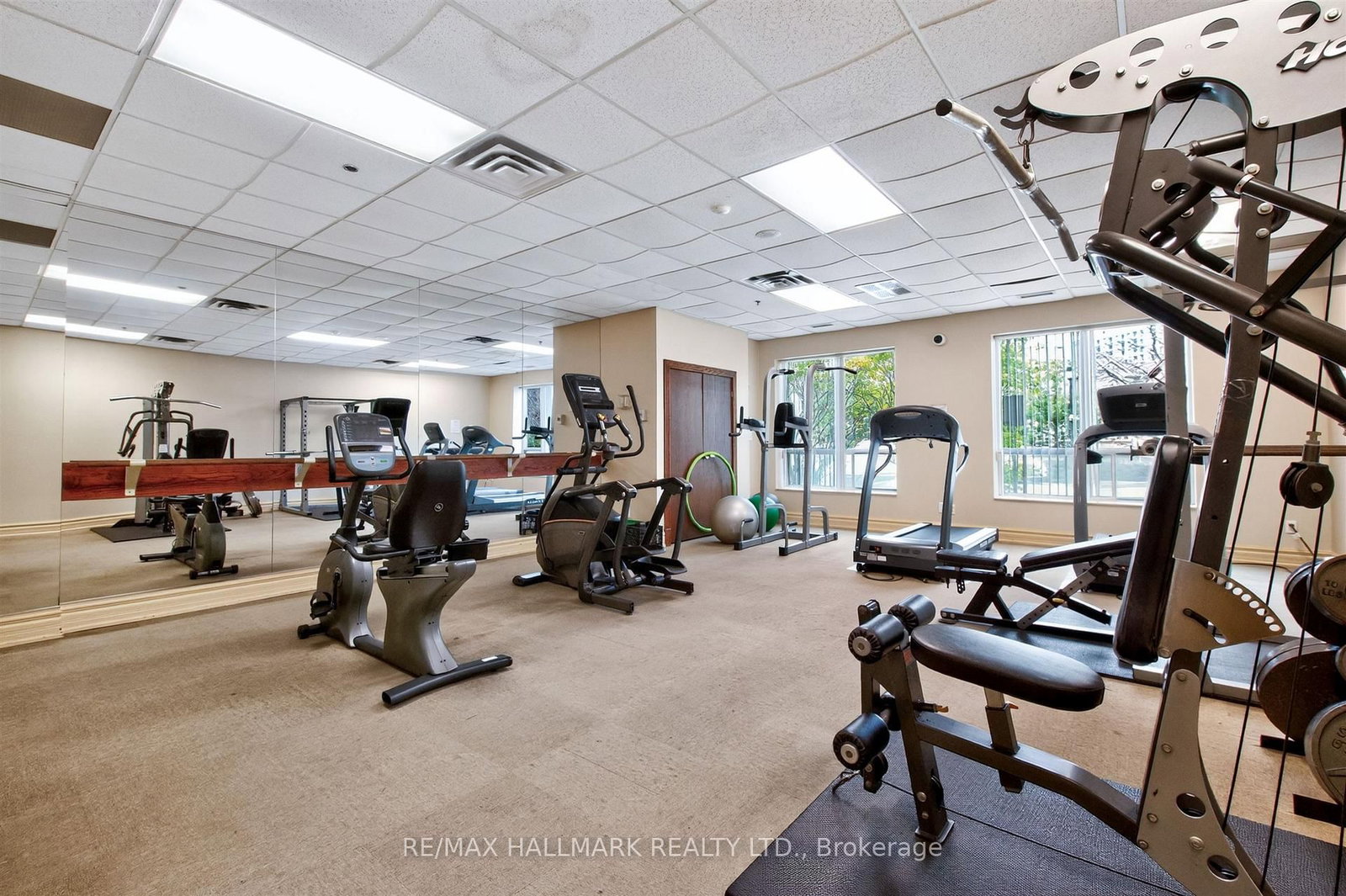 51 Baffin Court • #702 • Richmond Hill, ON photo 27