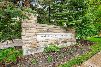 51 Baffin Court • #702 • Richmond Hill, ON photo 4
