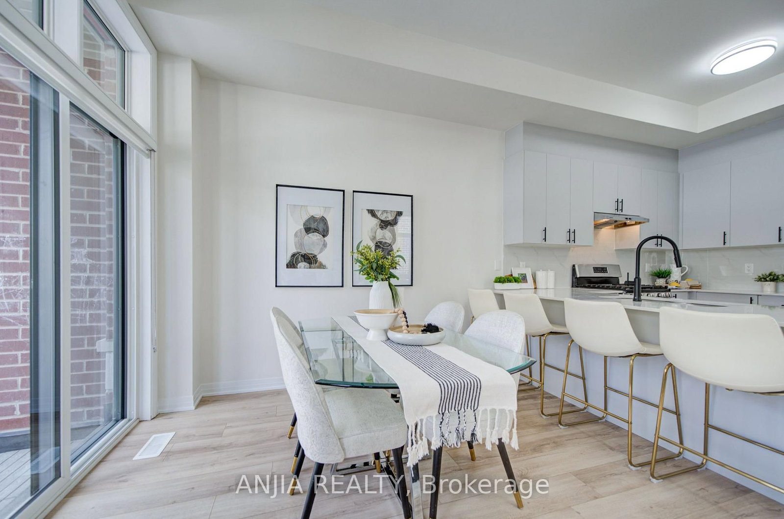 41 Kahshe Lane • Richmond Hill, ON photo 18