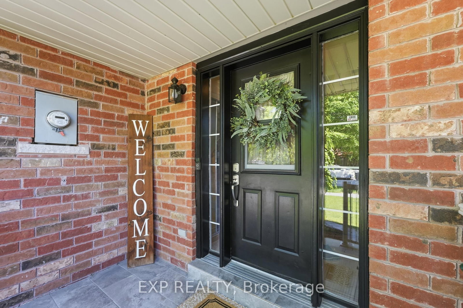 3 Battenberg Court • East Gwillimbury, ON photo 2
