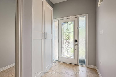 256 Sandale Road • Whitchurch-Stouffville, ON photo 3