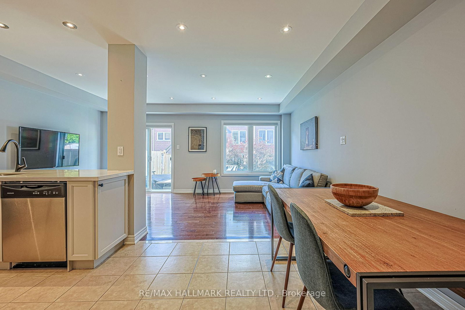 256 Sandale Road • Whitchurch-Stouffville, ON photo 6