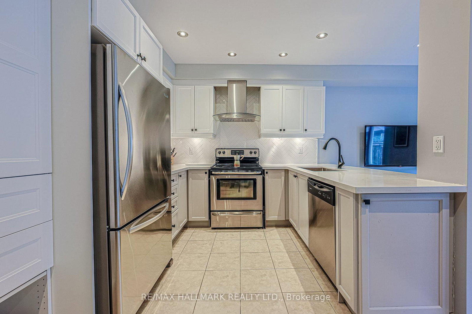 256 Sandale Road • Whitchurch-Stouffville, ON photo 9