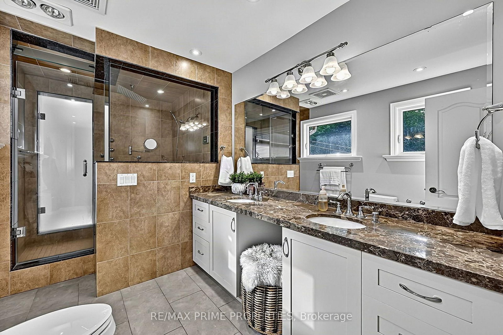 25625 Valley View Drive • Georgina, ON photo 13
