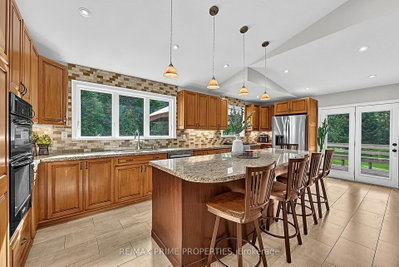 25625 Valley View Drive • Georgina, ON photo 7
