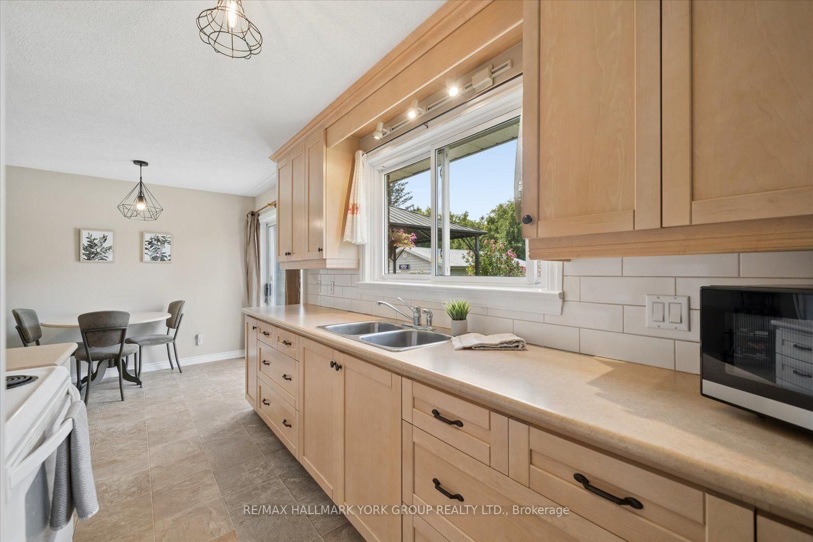 26 Georgina Street • Georgina, ON photo 16