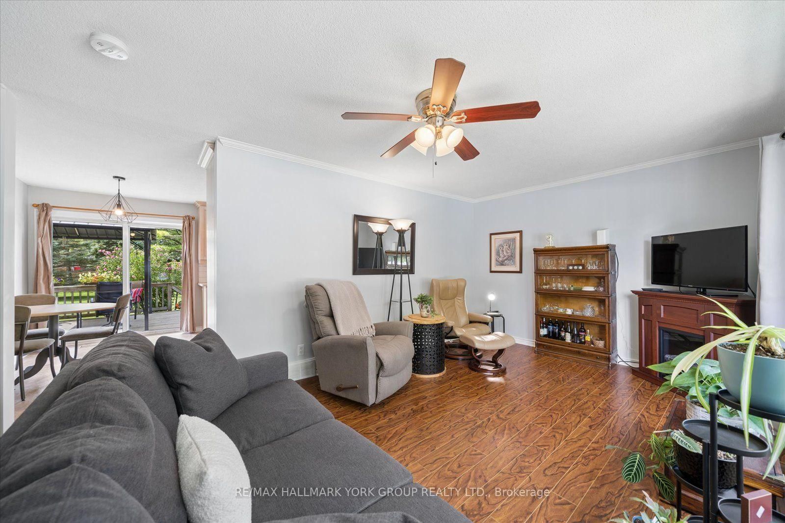 26 Georgina Street • Georgina, ON photo 8