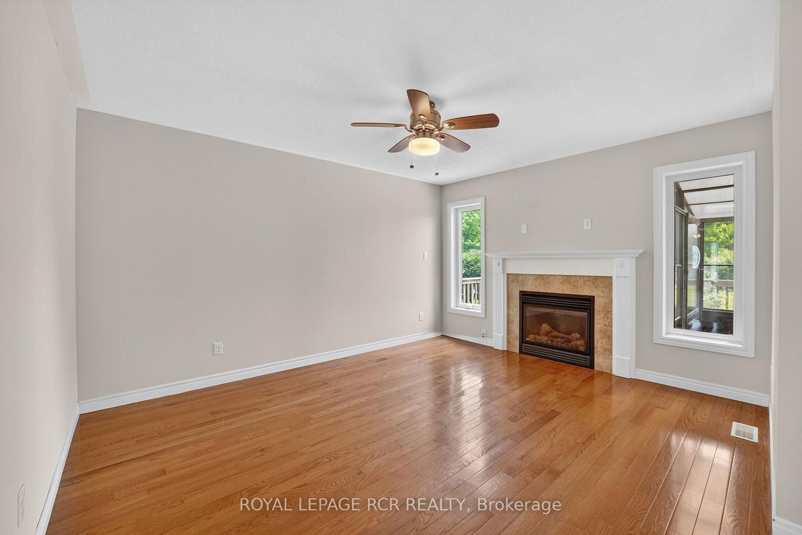 71 Elmwood Avenue • Brock, ON photo 13