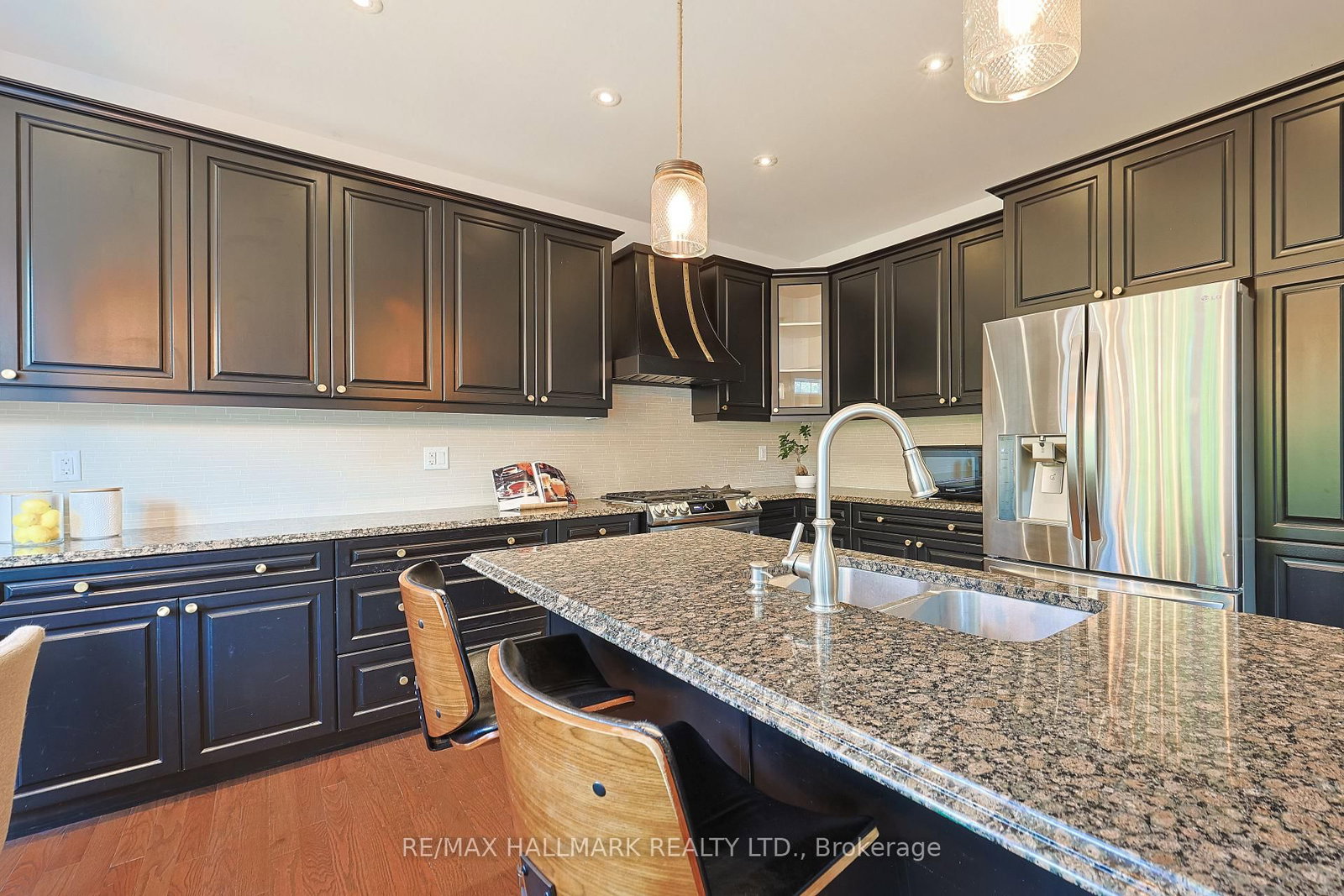 315 Thomas Phillips Drive • Aurora, ON photo 13