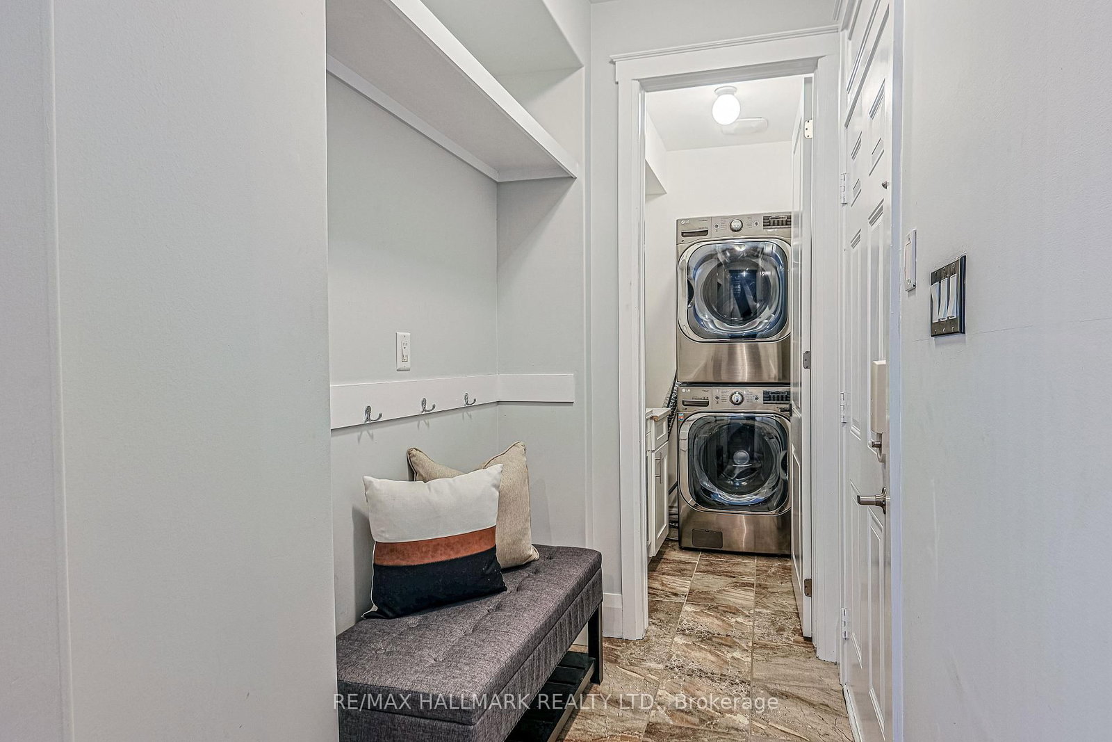 315 Thomas Phillips Drive • Aurora, ON photo 17