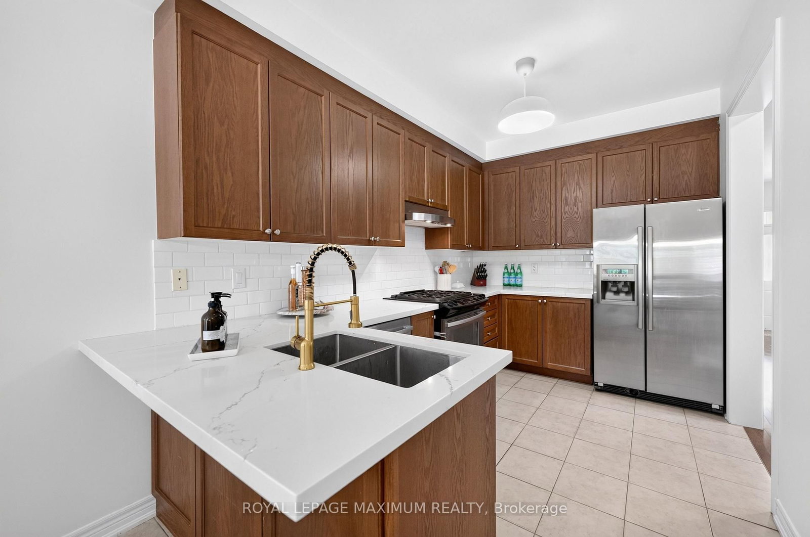 95 White Beach Crescent • Vaughan, ON photo 12