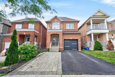 95 White Beach Crescent • Vaughan, ON photo 2