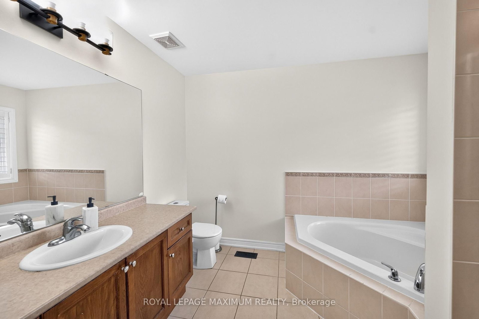 95 White Beach Crescent • Vaughan, ON photo 20