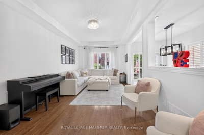95 White Beach Crescent • Vaughan, ON photo 6