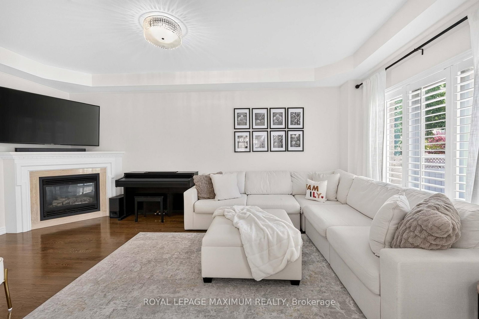 95 White Beach Crescent • Vaughan, ON photo 8