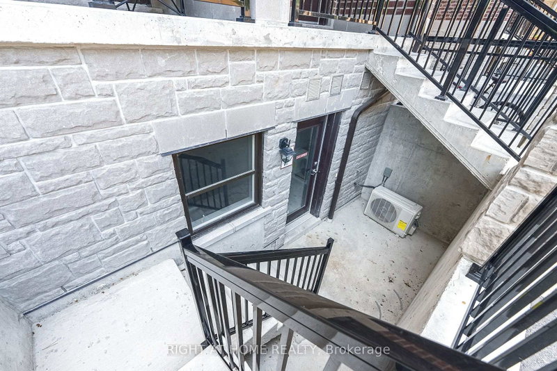 102 - 15100 Yonge Street