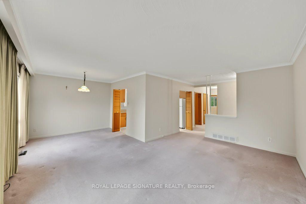 407 Wenlock Avenue • Richmond Hill, ON photo 12