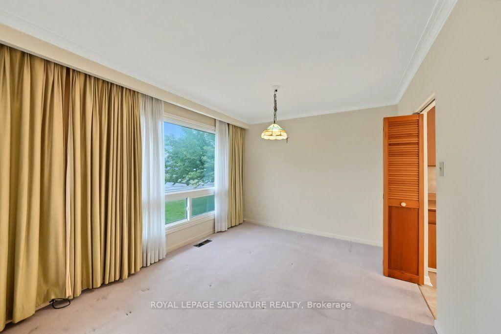 407 Wenlock Avenue • Richmond Hill, ON photo 13